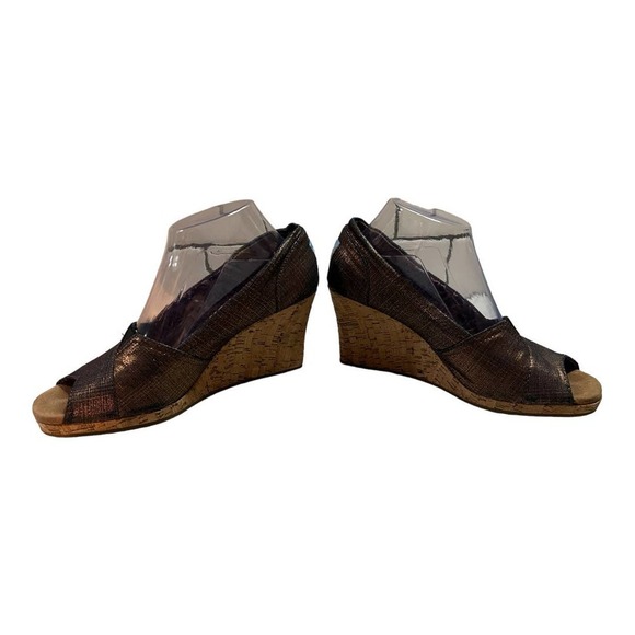 Toms Women's Metallic Copper Calypso Peep Toe Wedge Shoe Size 9.5W - Picture 9 of 13